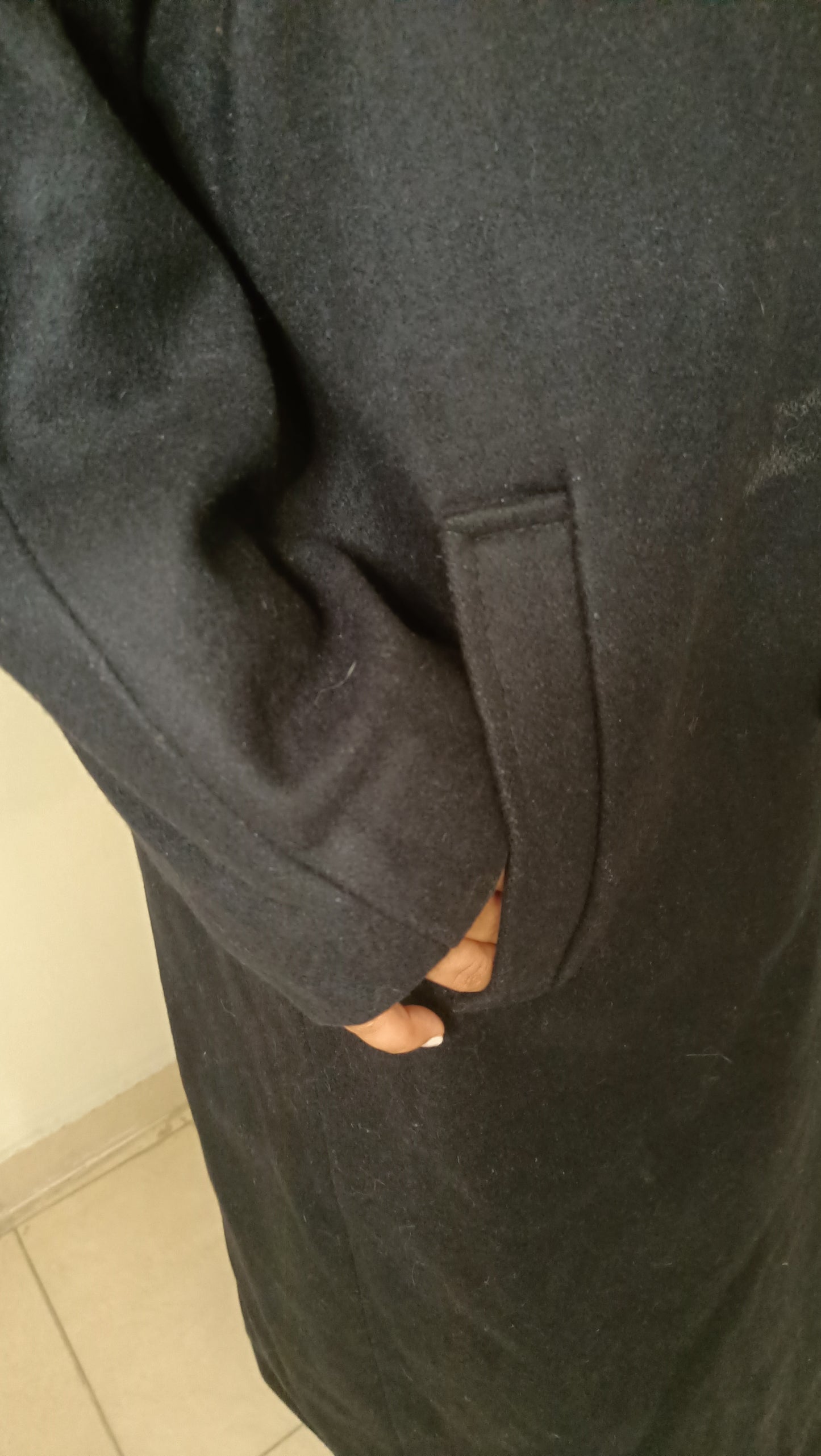 magnifique manteau vintage bleu marine avec son col en fausse fourrure marron