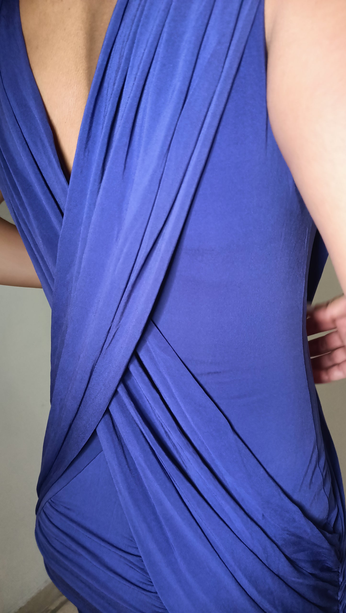 Robe Fourreau Violette Drappée et Froncée - Élégance Sophistiquée